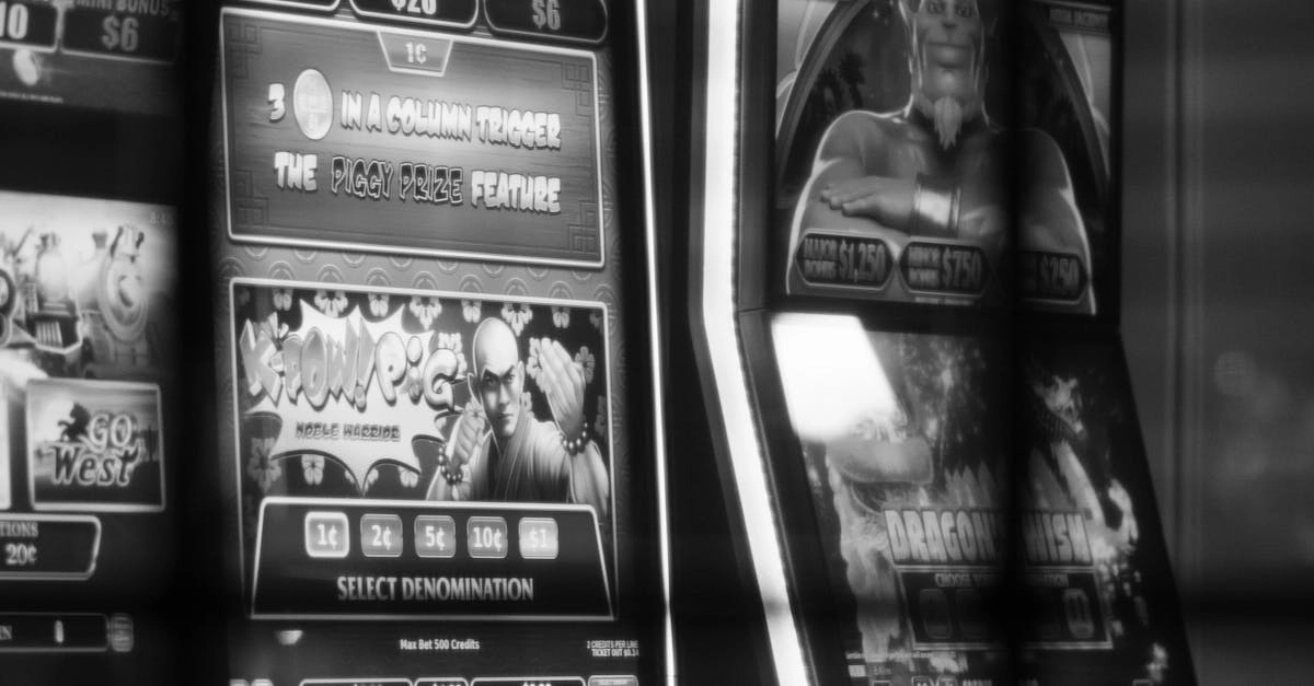 Слот Madame Destiny Megaways - игровые барабаны и символы