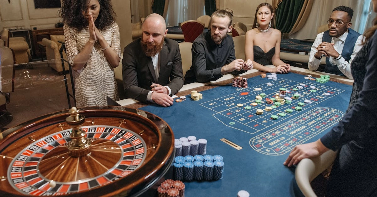 Динамичные стратегии игры в рулетку казино с колесом и фишками
